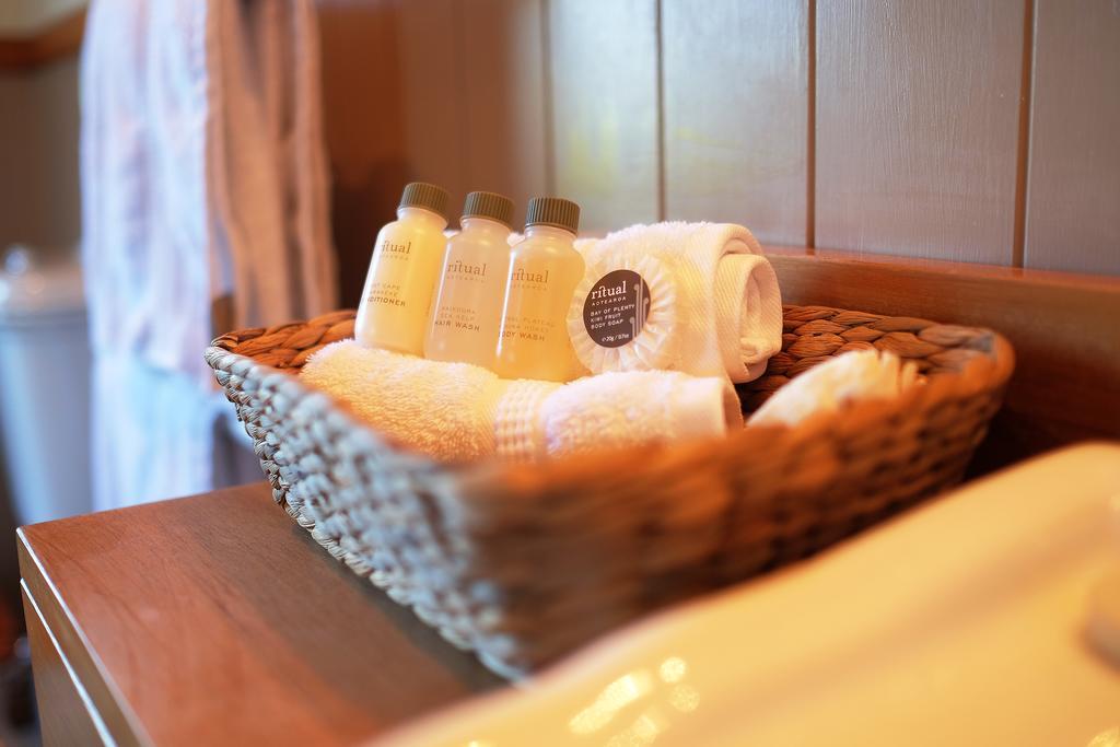 Tauhara Sunrise Lodge 타우포 호 외부 사진