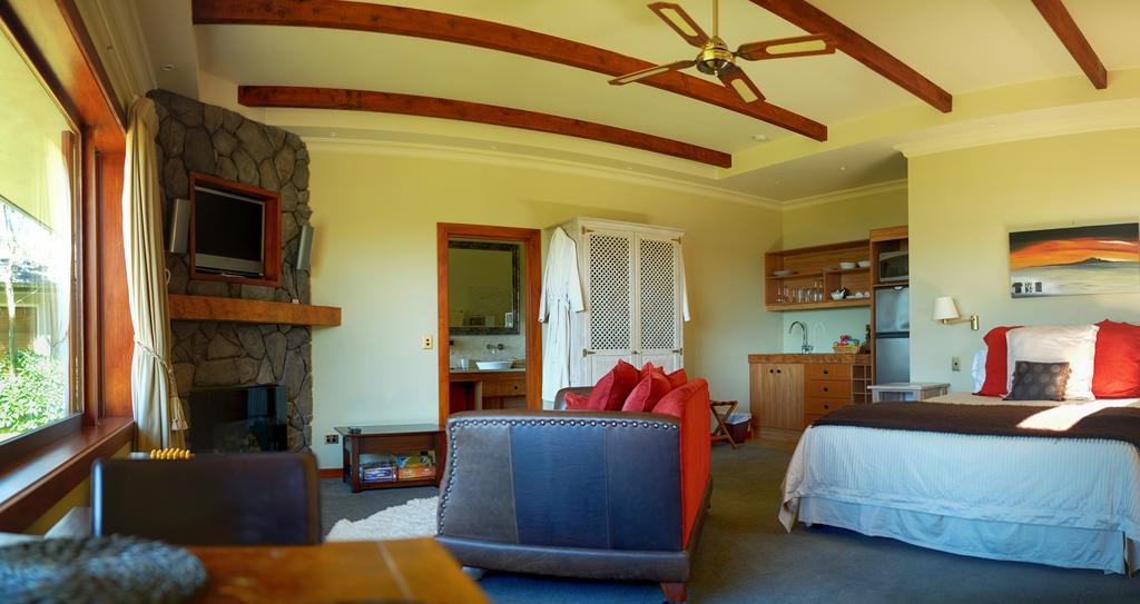 Tauhara Sunrise Lodge 타우포 호 외부 사진