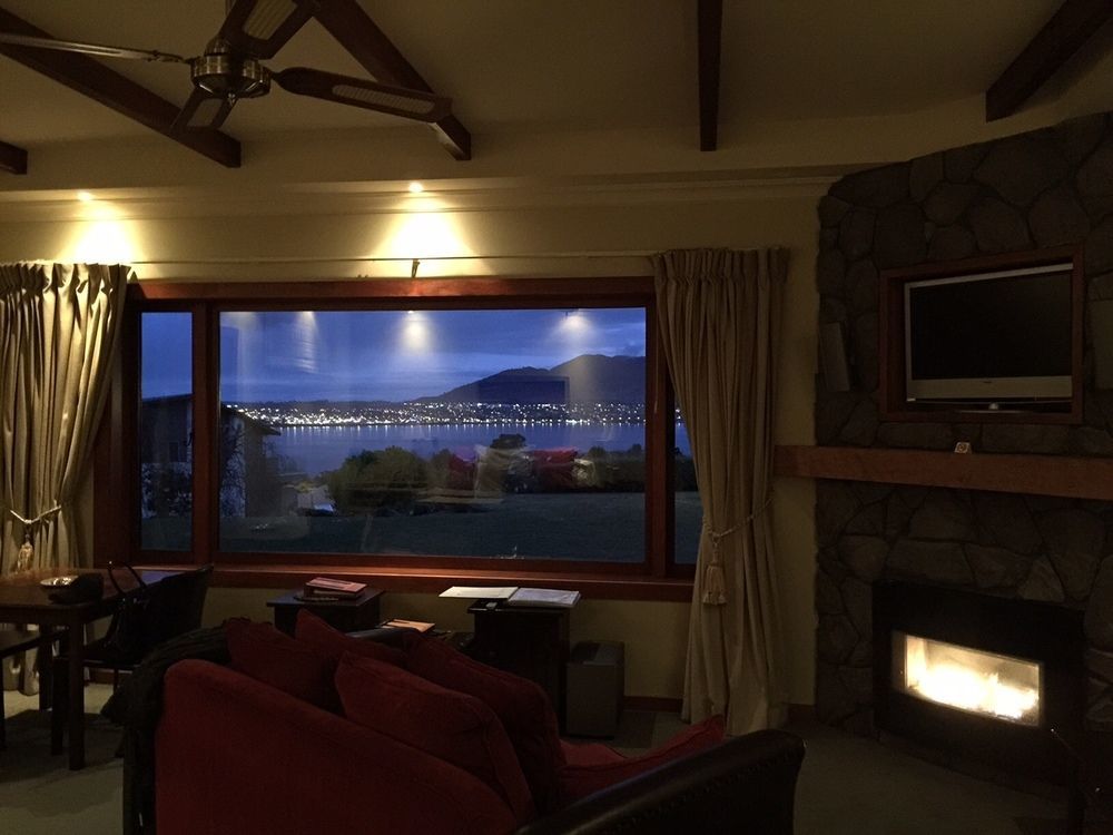 Tauhara Sunrise Lodge 타우포 호 외부 사진