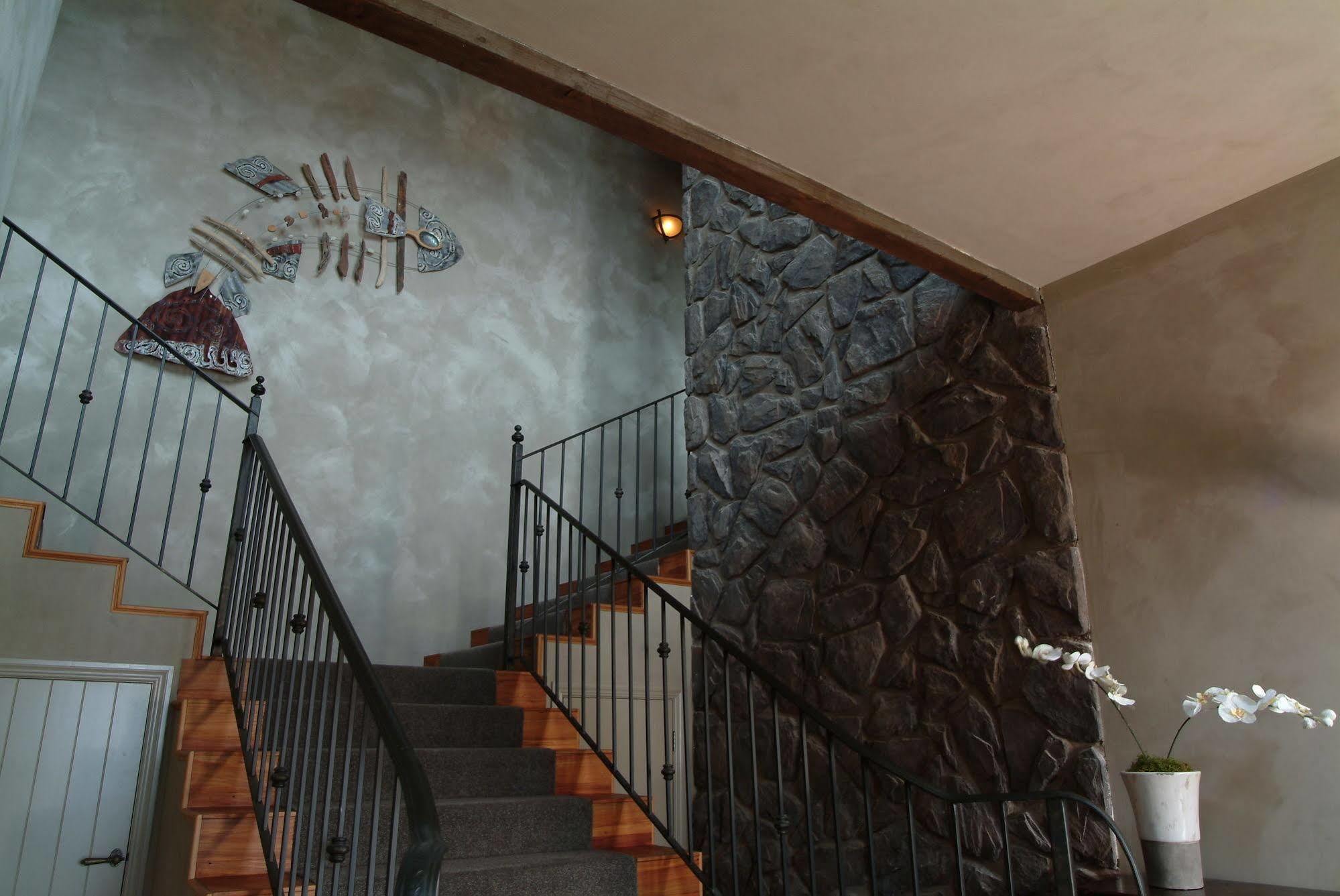 Tauhara Sunrise Lodge 타우포 호 외부 사진